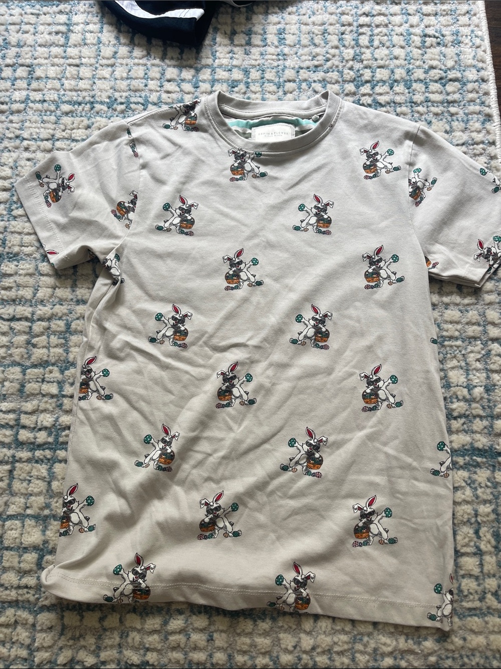 Denim & Flower Beige Short Sleeve Tee with Bunny Print